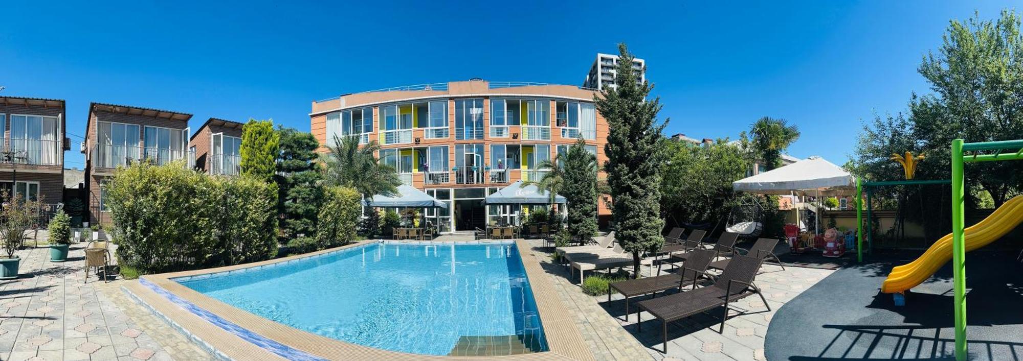 Hotel Buta Batumi Exterior photo