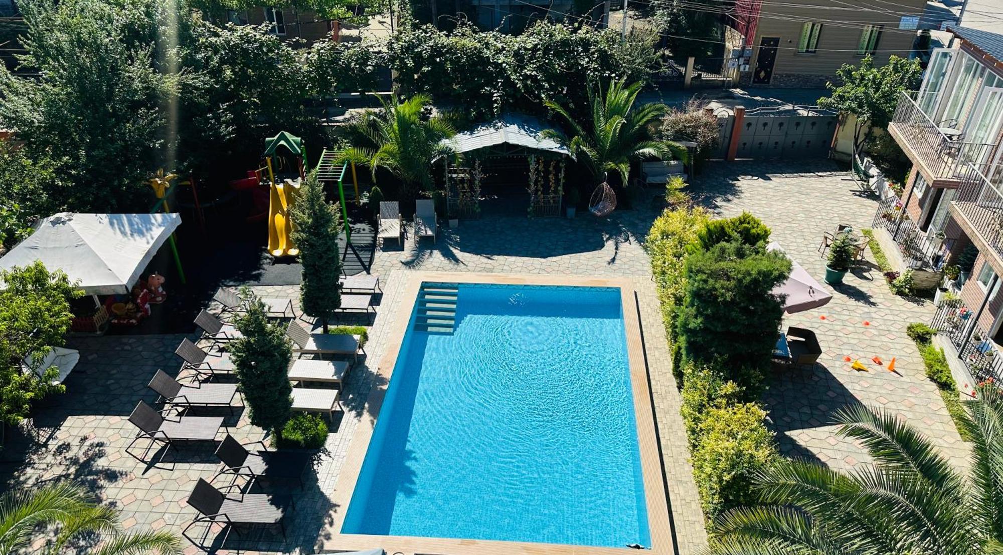 Hotel Buta Batumi Exterior photo