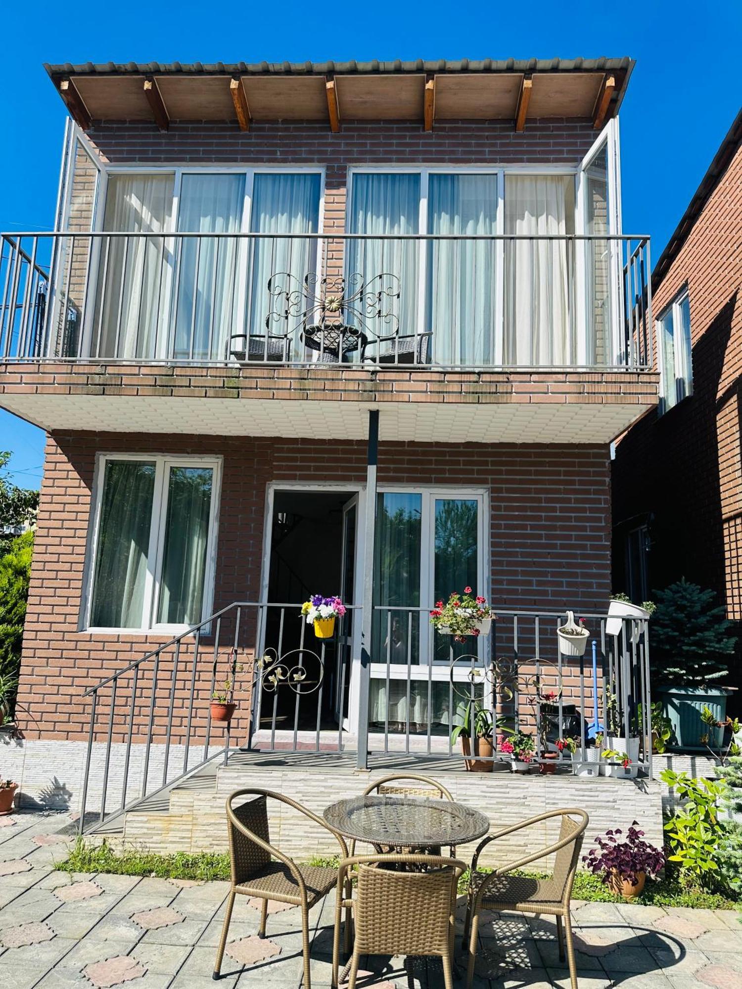 Hotel Buta Batumi Exterior photo