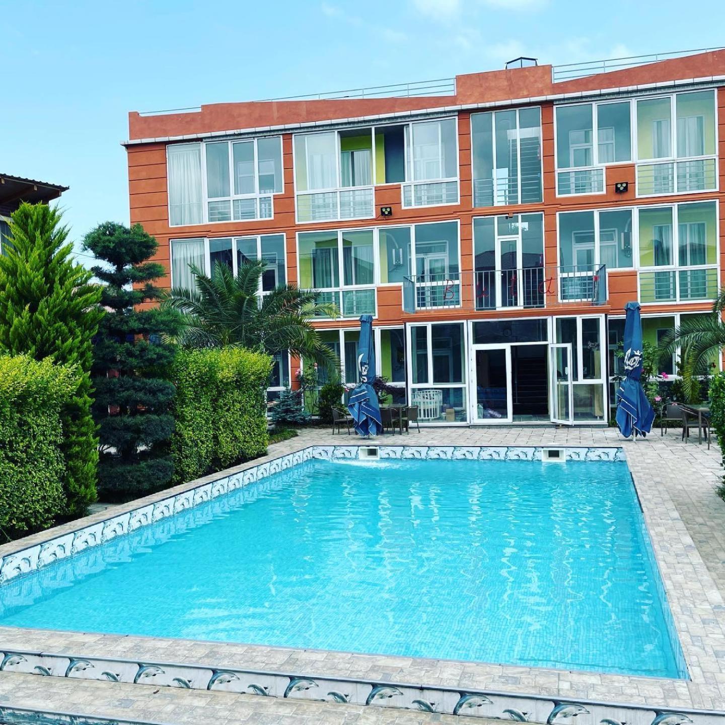 Hotel Buta Batumi Exterior photo
