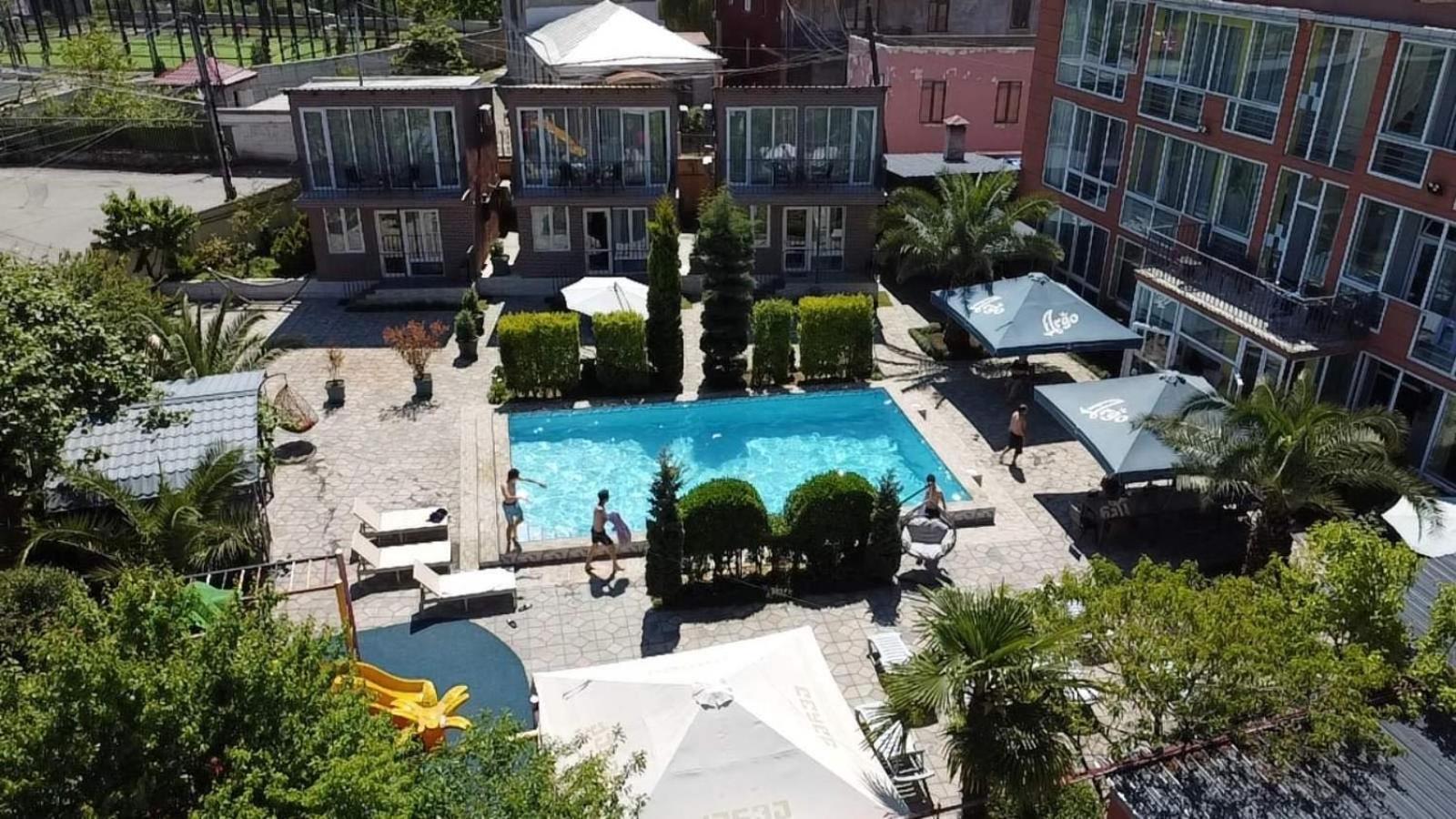 Hotel Buta Batumi Exterior photo