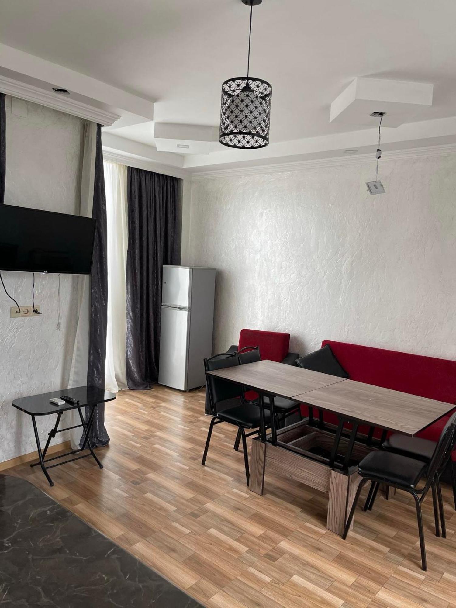 Hotel Buta Batumi Exterior photo