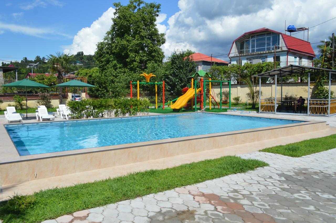 Hotel Buta Batumi Exterior photo