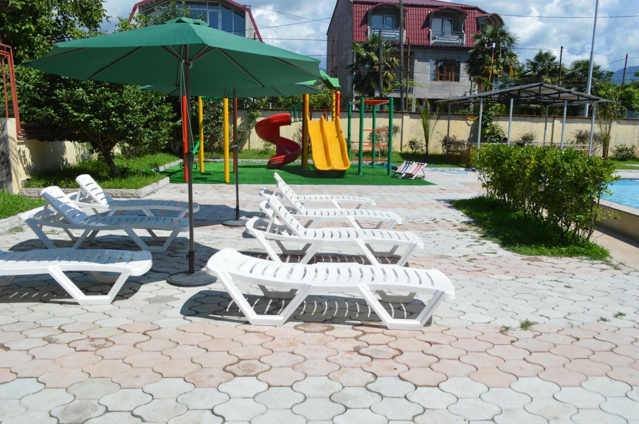 Hotel Buta Batumi Exterior photo
