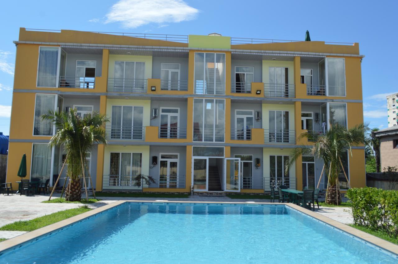 Hotel Buta Batumi Exterior photo