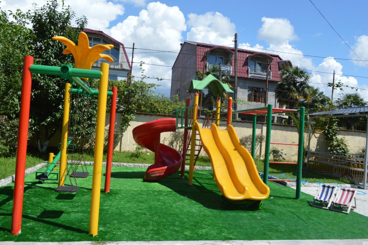 Hotel Buta Batumi Exterior photo