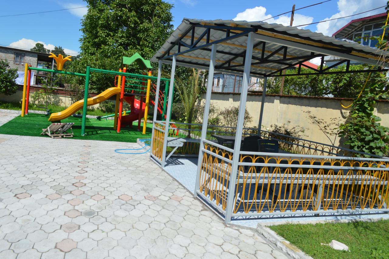 Hotel Buta Batumi Exterior photo
